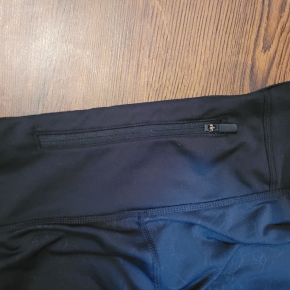 Adidas yoga pants size small, black with pocket - Picture 3 of 4